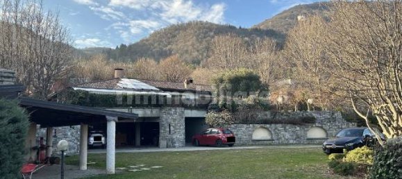 6 chambres Appartement à Erba, Italy No. 3931 7