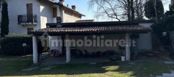 6 chambres Appartement à Erba, Italy No. 3931 2