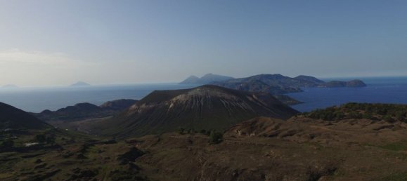 Terreno en Lipari, Italy 16500 m² No. 69020 8