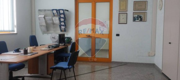 مستودع في Barletta, Italy 2000متر مربع رقم 298096 6