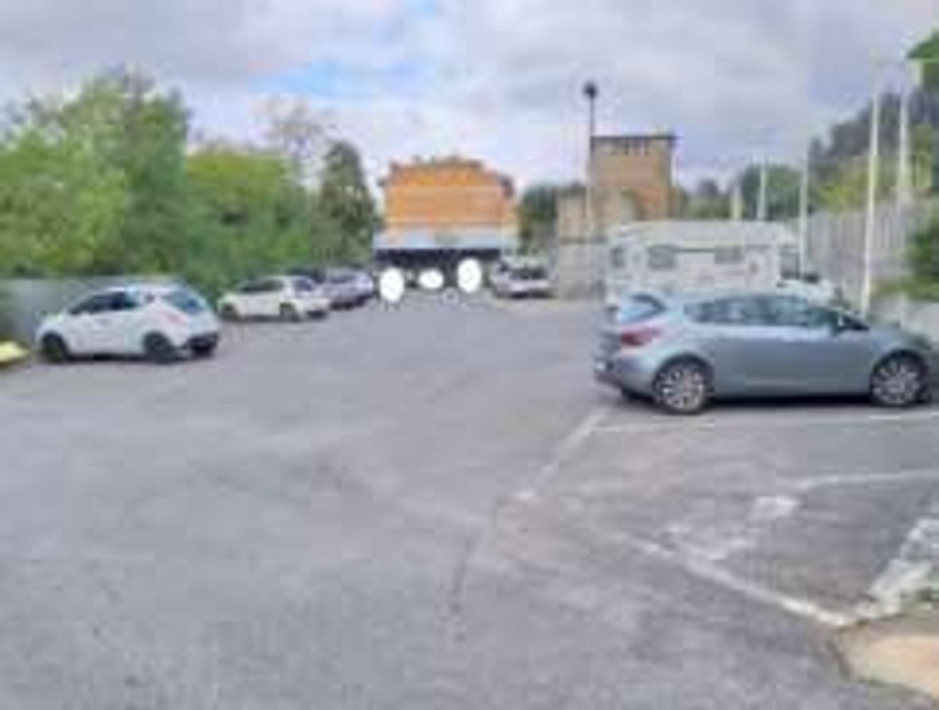 1068m² Commercial property in Genzano di Roma, Italy No. 324094