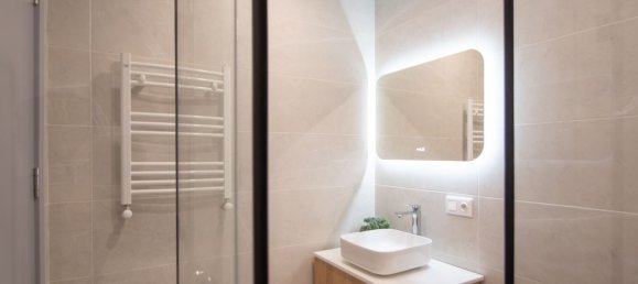 3-salle Appartement à Tbilisi, Georgia No. 34 8