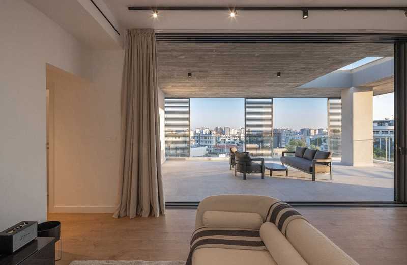 3 bedrooms Penthouse in Limassol, Cyprus No. 21496