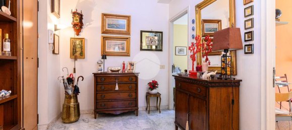 2 bedrooms Apartment in Rome, Italy No. 381029 3
