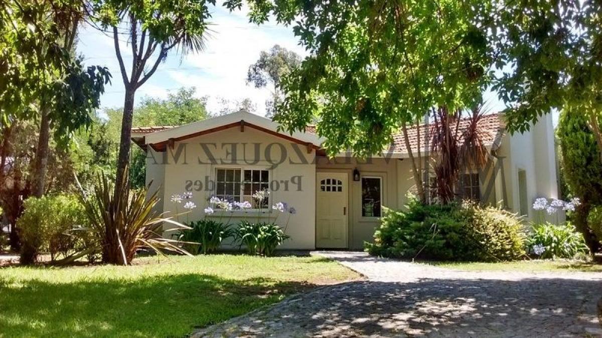 3 bedrooms House in Esteban Echeverria, Argentina No. 20204