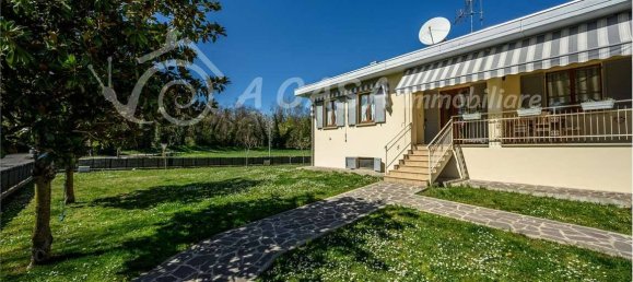4 bedrooms Villa in Varano de' Melegari, Italy No. 267314 5
