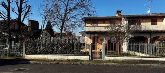 2 bedrooms House in Pralboino, Italy No. 264552 18