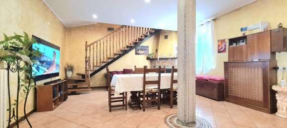 7 rooms Villa in Cerro Maggiore, Italy No. 167156 10