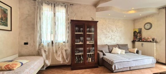 7 rooms Villa in Cerro Maggiore, Italy No. 167156 24