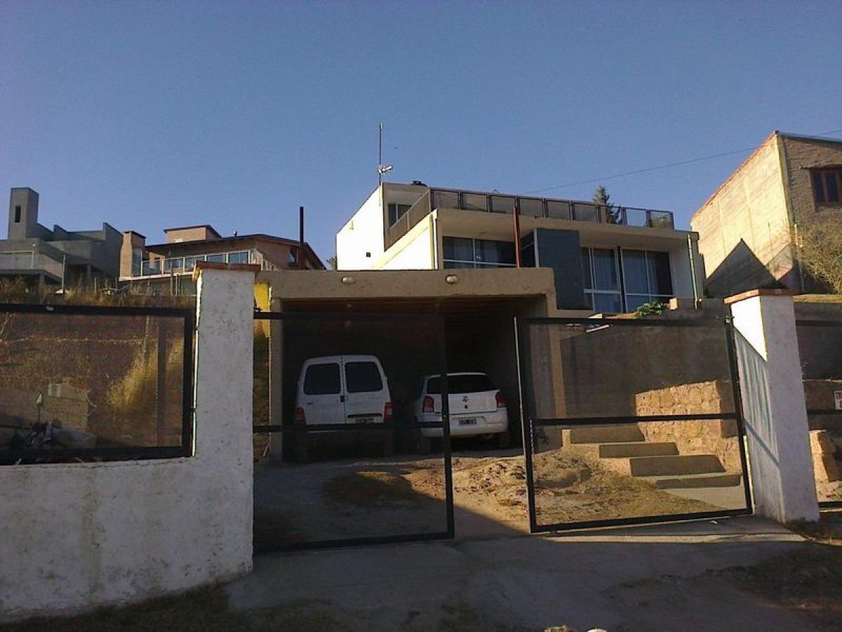 3 bedrooms House in Cordoba, Argentina No. 6019