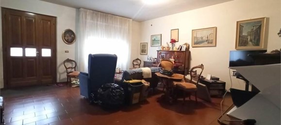 5 rooms House in Pistoia, Italy No. 108315 12