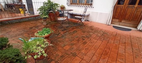 5 rooms House in Pistoia, Italy No. 108315 10