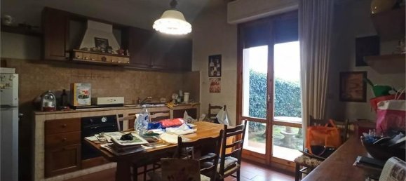 5 rooms House in Pistoia, Italy No. 108315 14
