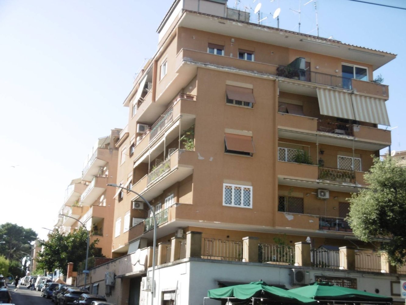 2 rooms Apartment in Rome, Italy No. 287532
