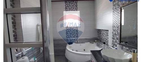 Café/restaurante de 5 dormitorios en Sattahip, Thailand No. 12291 6