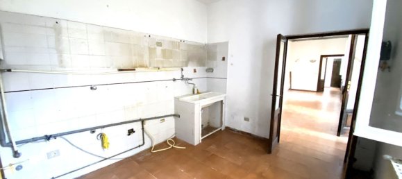 471m² Building in Sala Baganza, Italy No. 347674 12