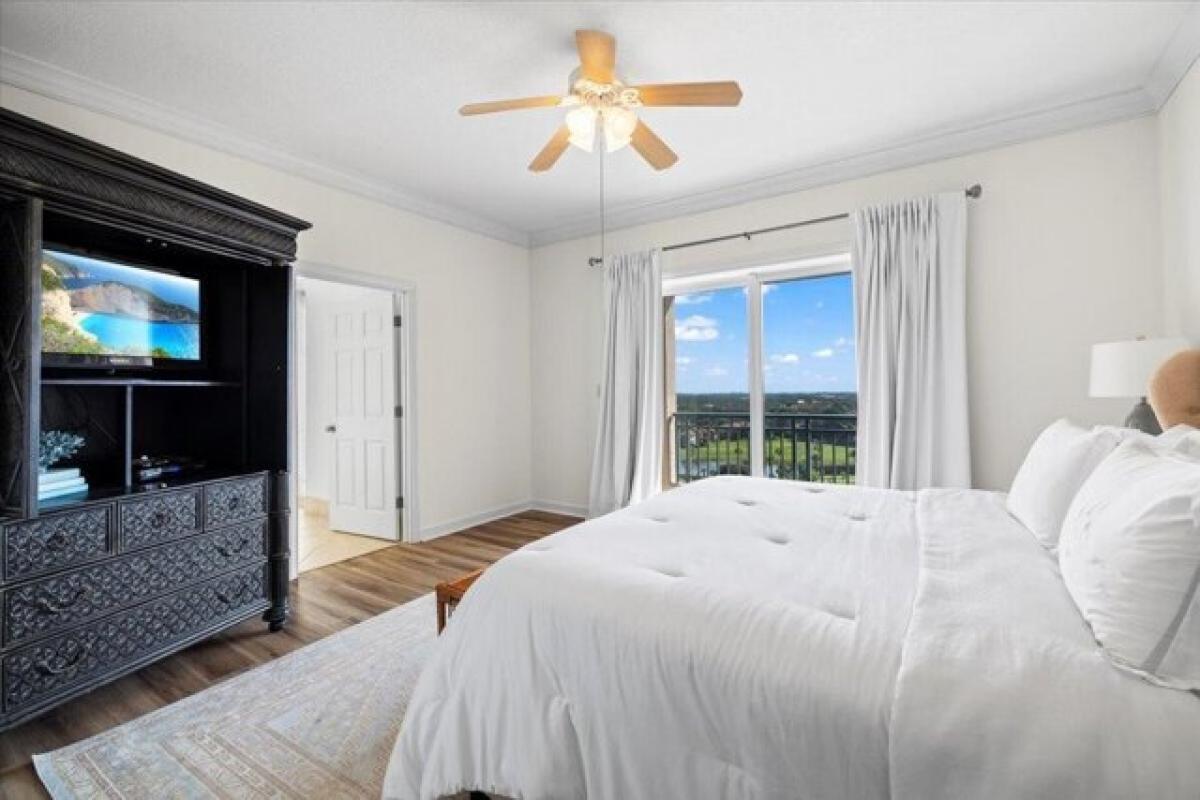 3 bedrooms House in Miramar Beach, USA No. 403240