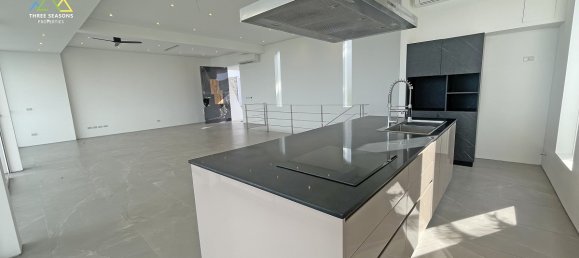 4 bedrooms Villa in Ko Samui, Thailand No. 1975 3