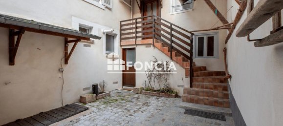 4 bedrooms House in Orleans, France No. 42518 2