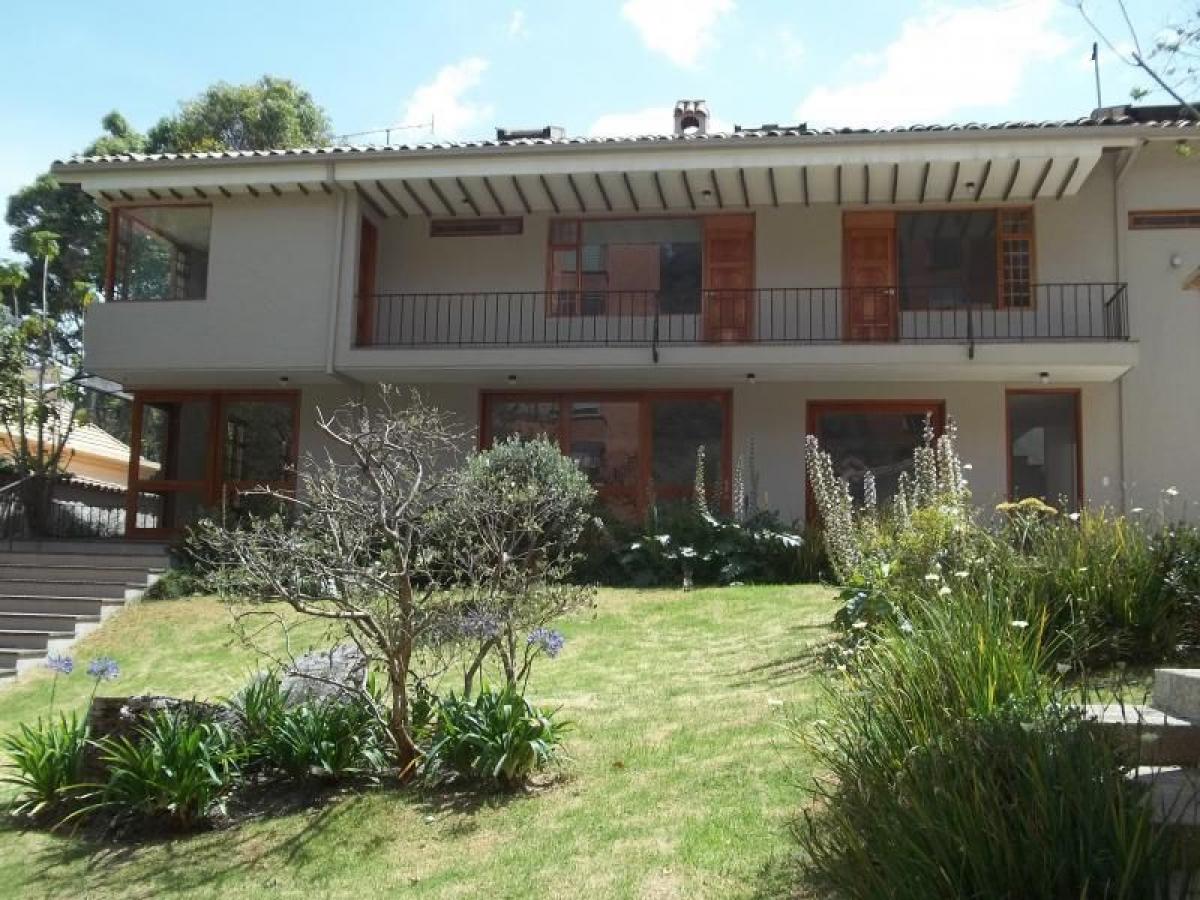 4 bedrooms House in Guadalajara de Buga, Colombia No. 8578