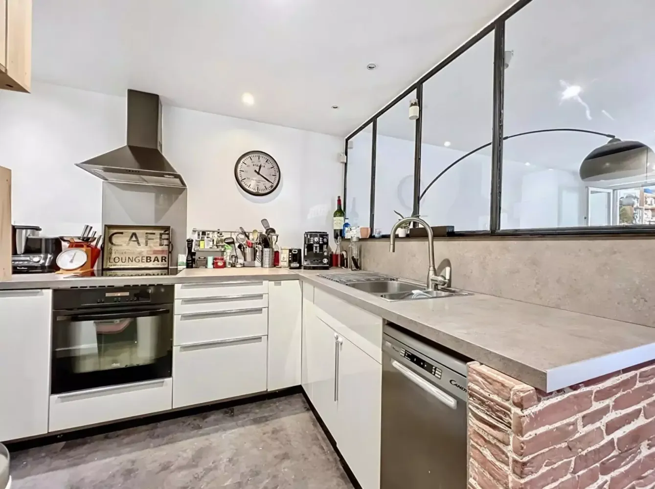 4-Zimmer Wohnung in Suresnes, France, Nr. 165016