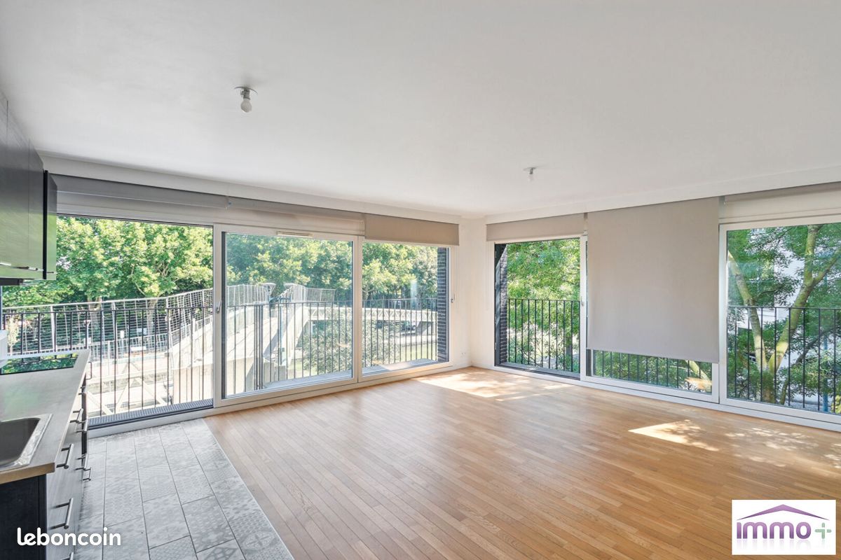 3 Schlafzimmer Wohnung in Pantin, France, Nr. 326661