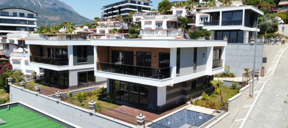 Villa 4+1 in Kargicak, Turkey No. 27612 8