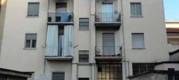 3 bedrooms Apartment in Novara, Italy No. 262027 3