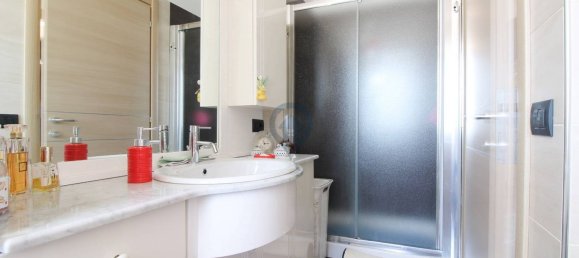 8 rooms House in Giulianova, Italy No. 183889 2