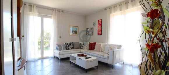 8 rooms House in Giulianova, Italy No. 183889 8