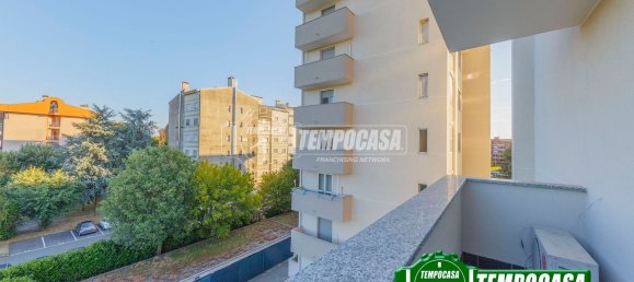 3-salle Appartement à Locate di Triulzi, Italy No. 284680 5