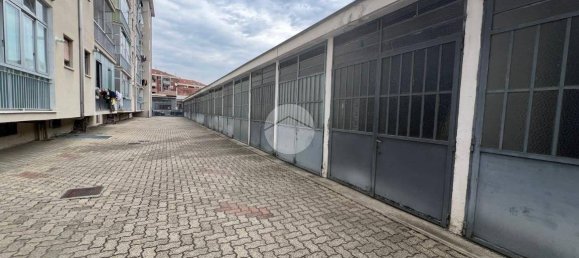 24m² Garage in Turin, Italy No. 379897 4