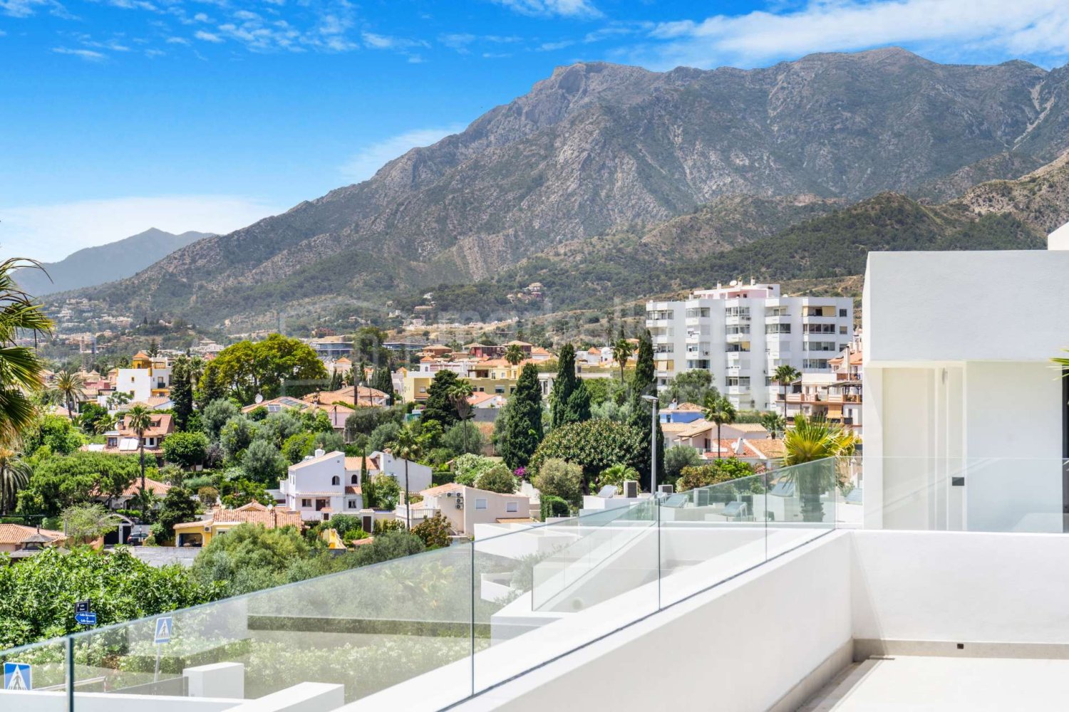 6 bedrooms Villa in Marbella, Spain No. 109012