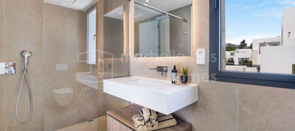 6 bedrooms Villa in Marbella, Spain No. 109012 28