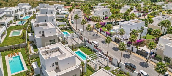 6 bedrooms Villa in Marbella, Spain No. 109012 5