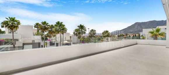 6 bedrooms Villa in Marbella, Spain No. 109012 31