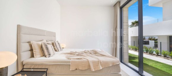 6 bedrooms Villa in Marbella, Spain No. 109012 9