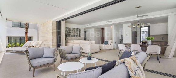 6 bedrooms Villa in Marbella, Spain No. 109012 20