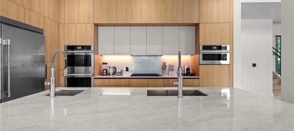 9 bedrooms Villa for sale in Miami, Miami-Dade, Florida, USA № 614664 9