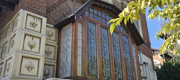 21 room Villa in Legnano, Italy No. 49928 4