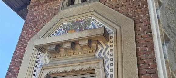 21 room Villa in Legnano, Italy No. 49928 2