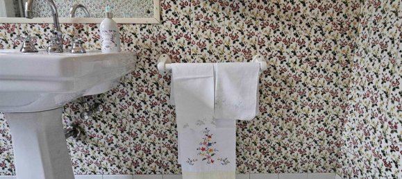 21 room Villa in Legnano, Italy No. 49928 17