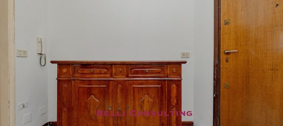 2-salle Appartement à Milan, Italy No. 338155 12