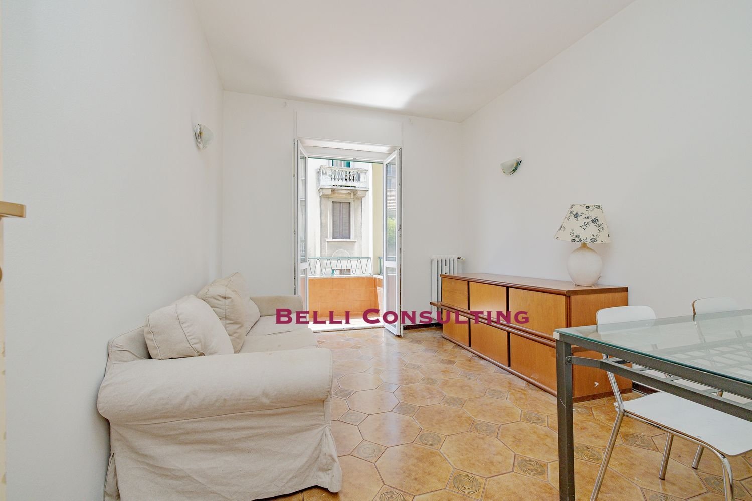 2-salle Appartement à Milan, Italy No. 338155