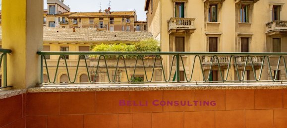 2-salle Appartement à Milan, Italy No. 338155 7