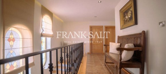 3 Schlafzimmer Villa in Swieqi, Malta, Nr. 7477 3