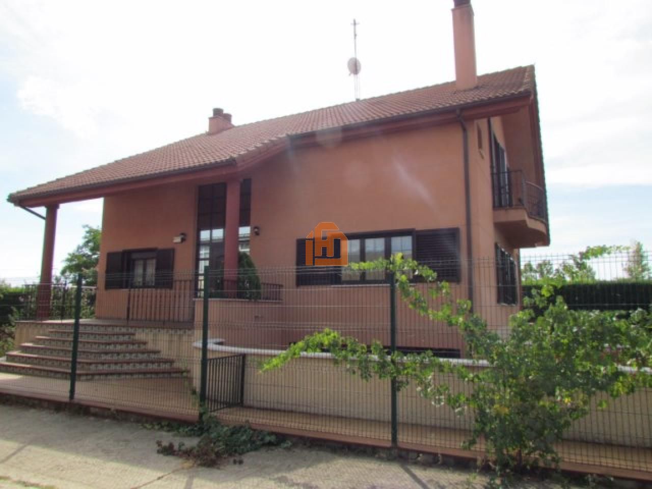 Casa T4 em Villaquilambre, Spain N.º 77955