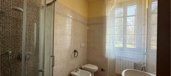 Apartamento de 3 divisões em Merone, Italy N.º 144476 18