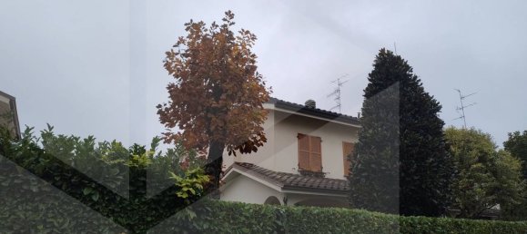 7 rooms House in Carpi, Italy No. 22058 9