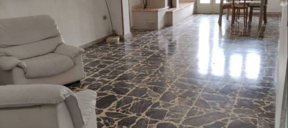 Apartamento de 2 dormitorios en Vittoria, Italy No. 250910 10